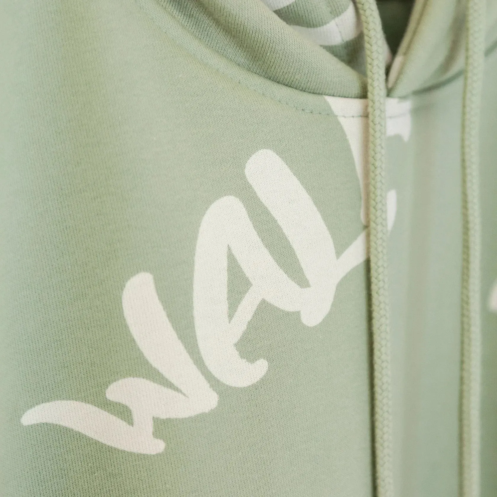Le hoodie graffiti