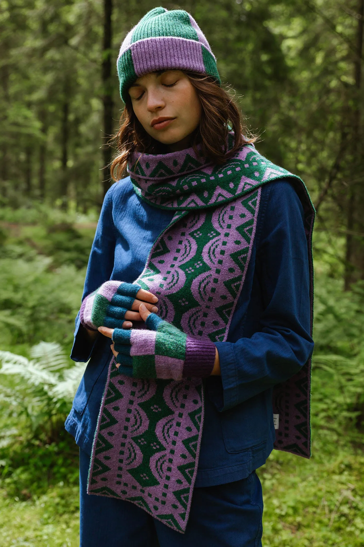 Wychwood Fingerless Gloves - Wisteria